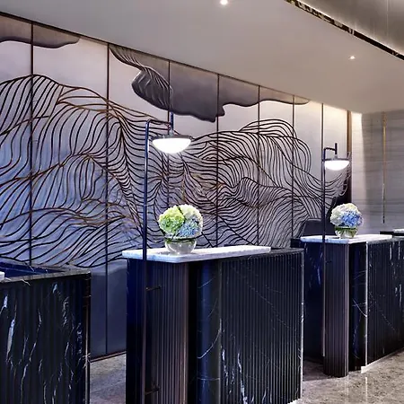 Momentus Hotel Alexandra-2